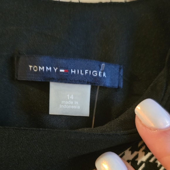 Tommy Hilfiger Black and White Sleeveless Sheath Dress - Picture 2 of 5